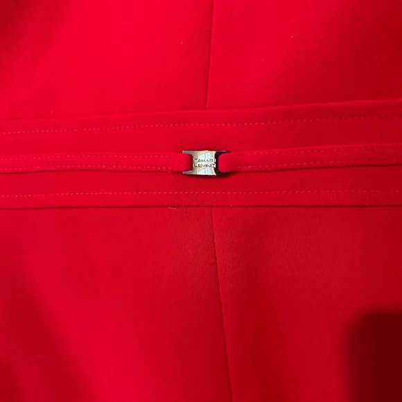 Tahari beautiful deep red women’s blazer jacket. flattering cut-style - size 8 - Picture 13 of 14
